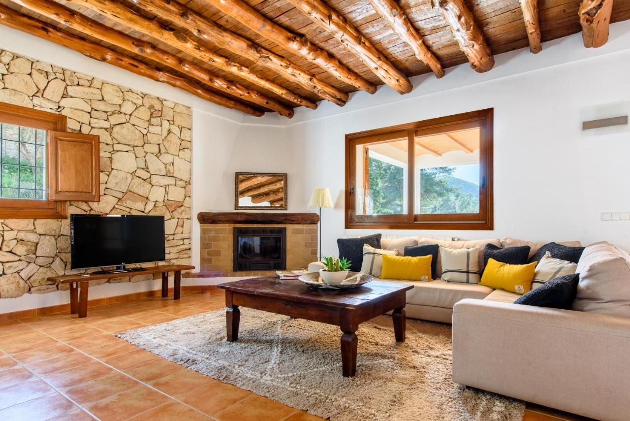 7 Bedroom With Pool - 5mins Walk To - Ramon Villa