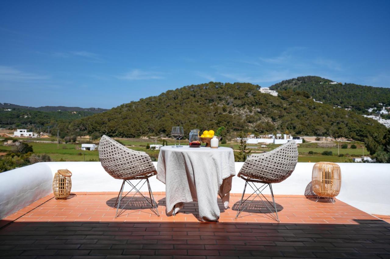 7 Bedroom With Pool - 5mins Walk To - Ramon Villa *