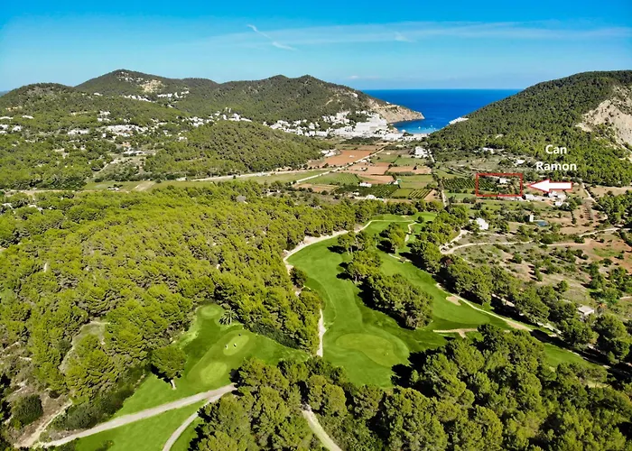 7 Bedroom Villa With Pool - 5Mins Walk To Cala Llonga Beach - Can Ramon